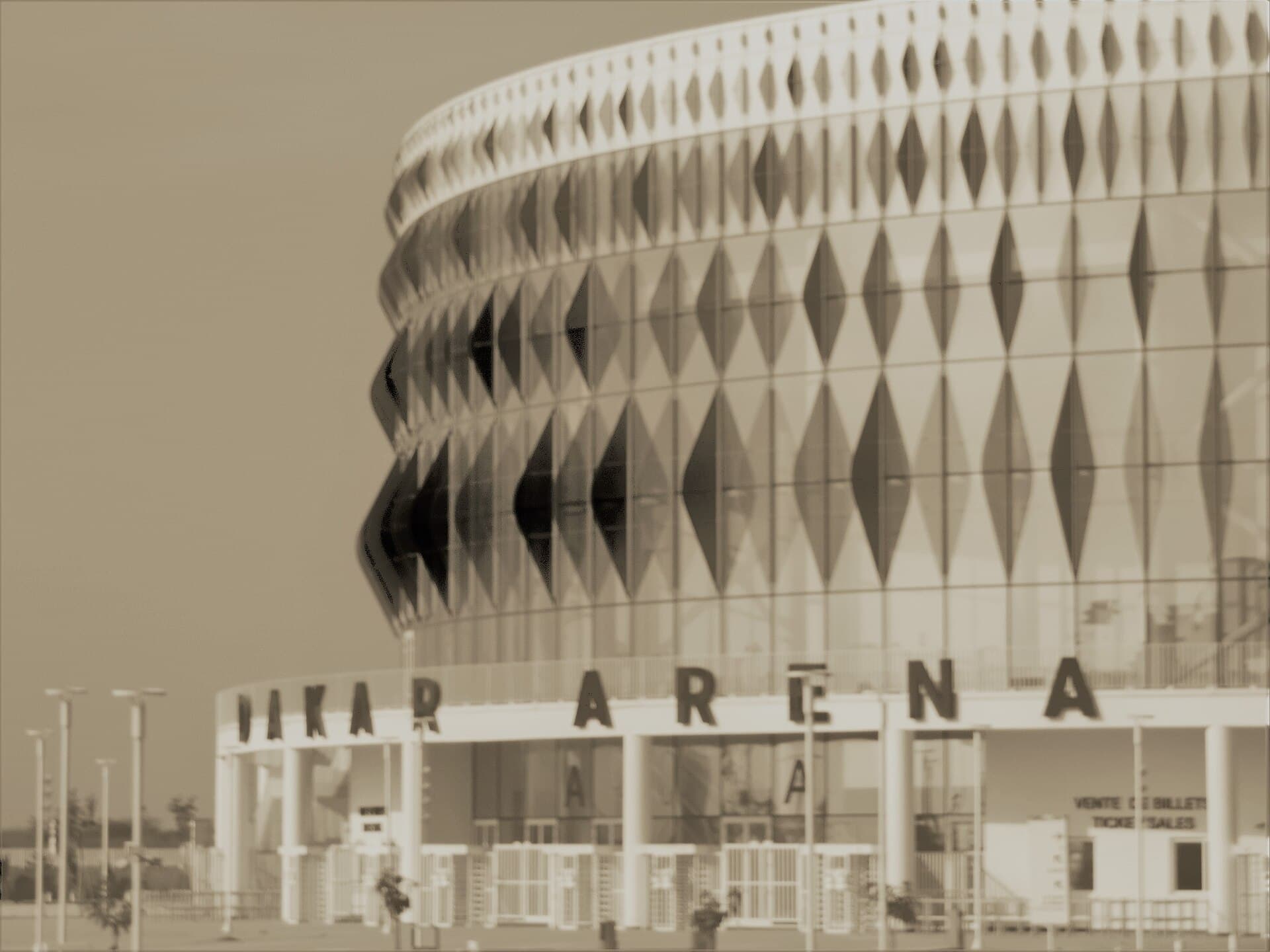 Dakar Arena — architecture institutionnelle moderne au Sénégal